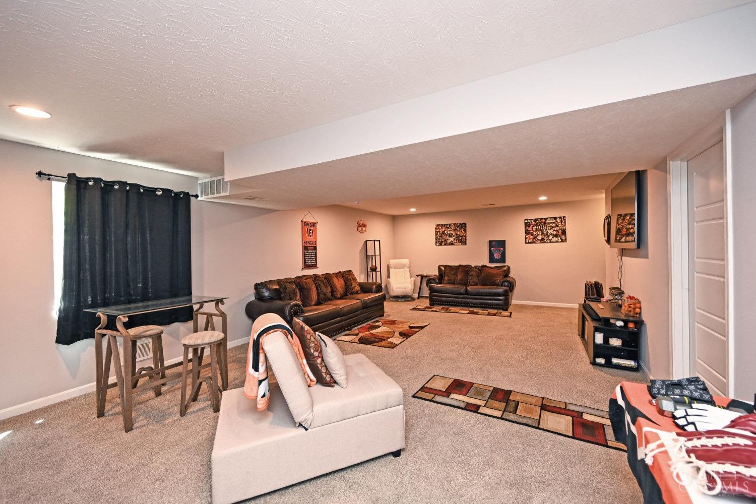 8906 Summer Crest Drive, Colerain Twp, Ohio image 35