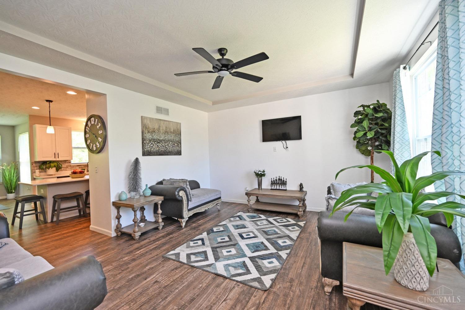 8906 Summer Crest Drive, Colerain Twp, Ohio image 7