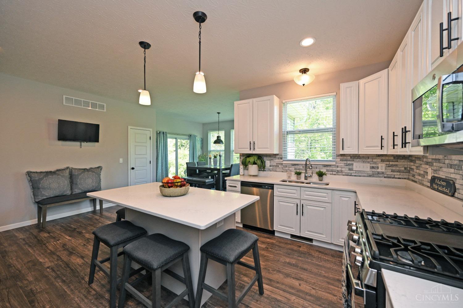 8906 Summer Crest Drive, Colerain Twp, Ohio image 12