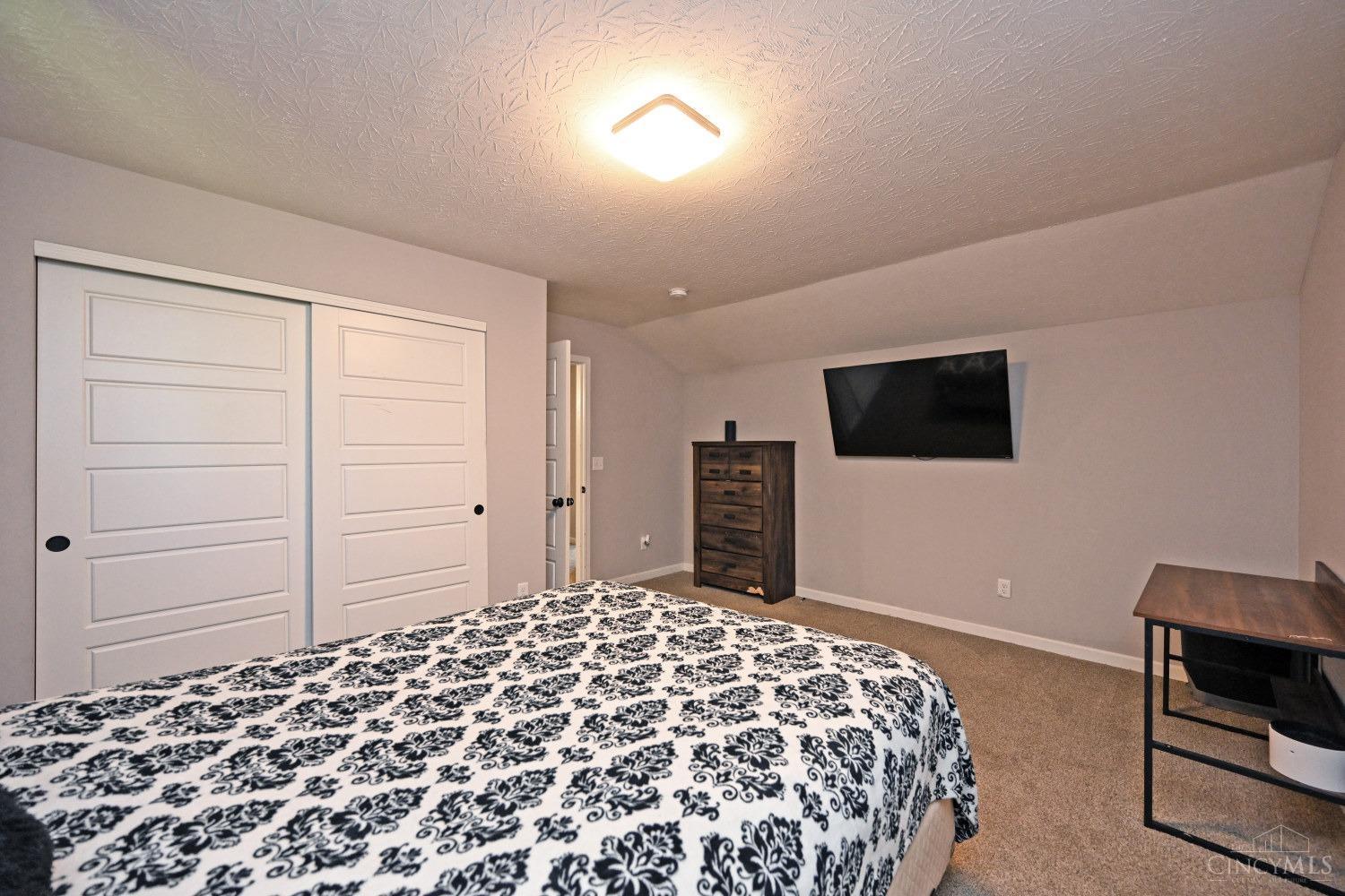 8906 Summer Crest Drive, Colerain Twp, Ohio image 30