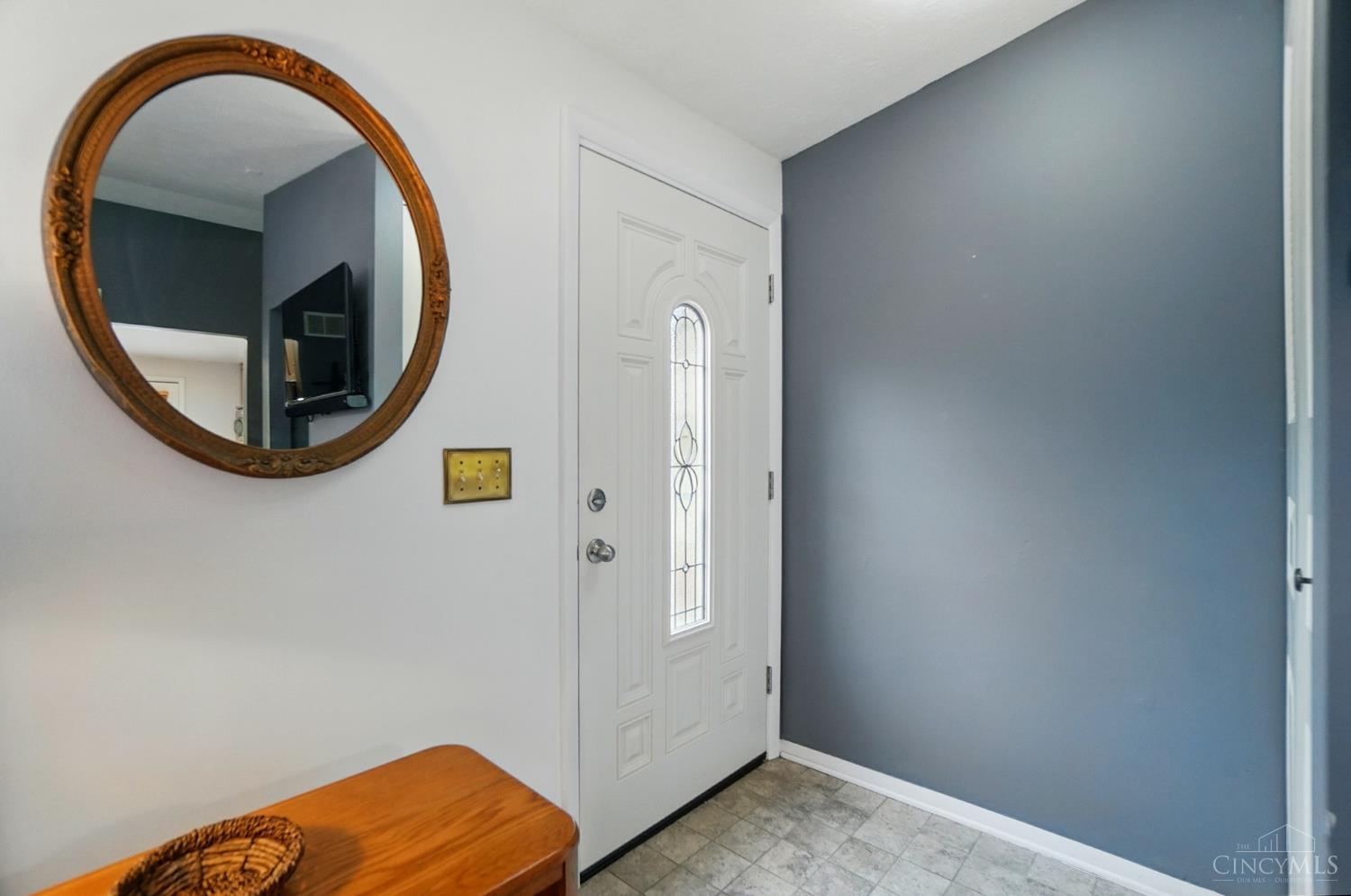 5605 Bluepine Drive, Cincinnati, Ohio image 5