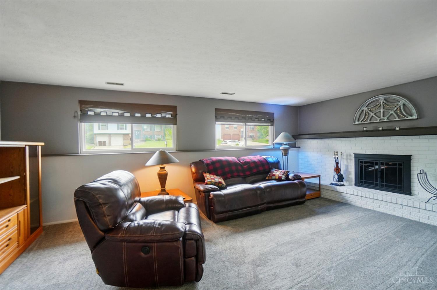 5605 Bluepine Drive, Cincinnati, Ohio image 20