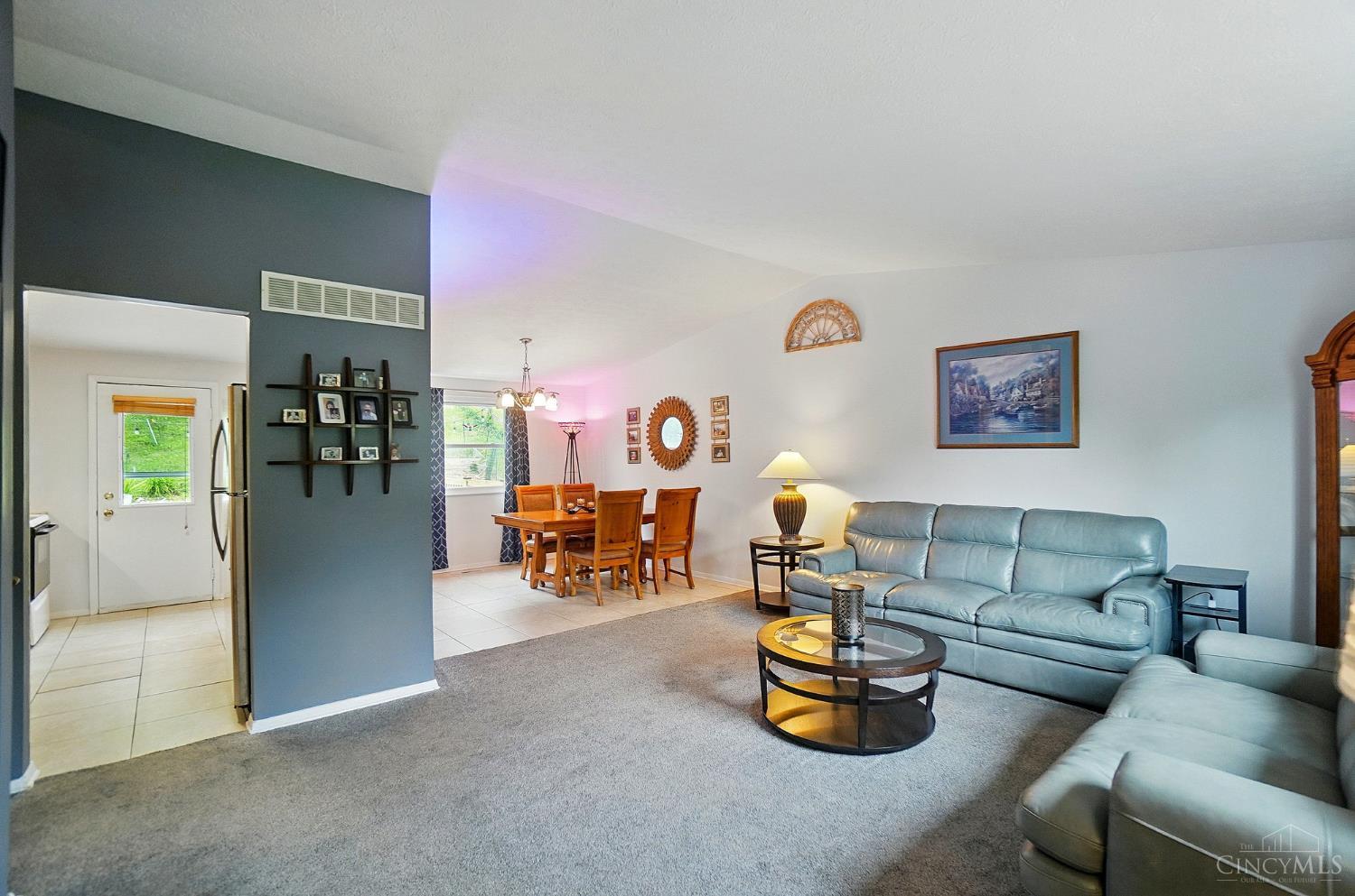5605 Bluepine Drive, Cincinnati, Ohio image 6