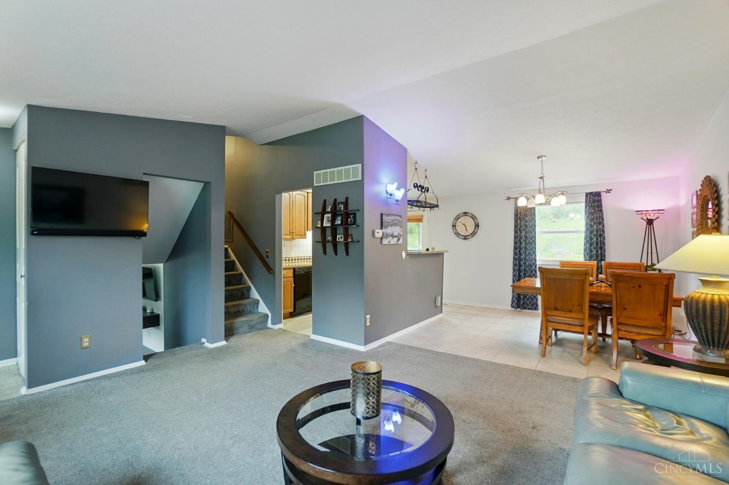 5605 Bluepine Drive, Cincinnati, Ohio image 8