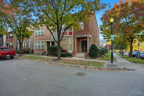 Photo of 943 Weninger Circle, Cincinnati, OH 45203 (MLS # 1859929)