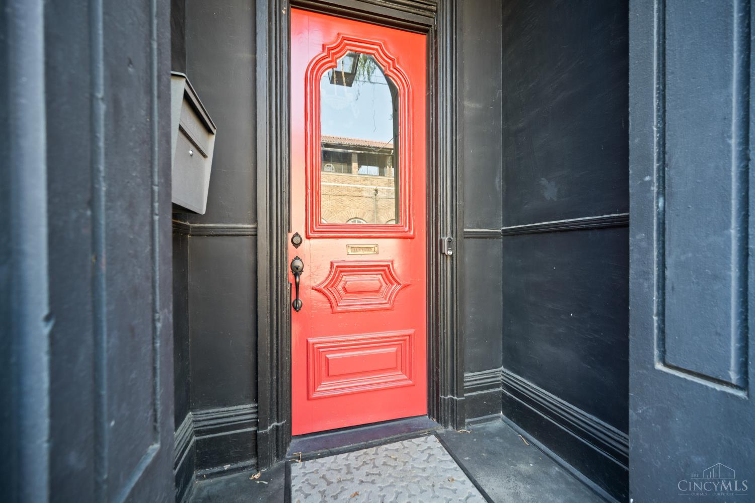 909 Dayton Street