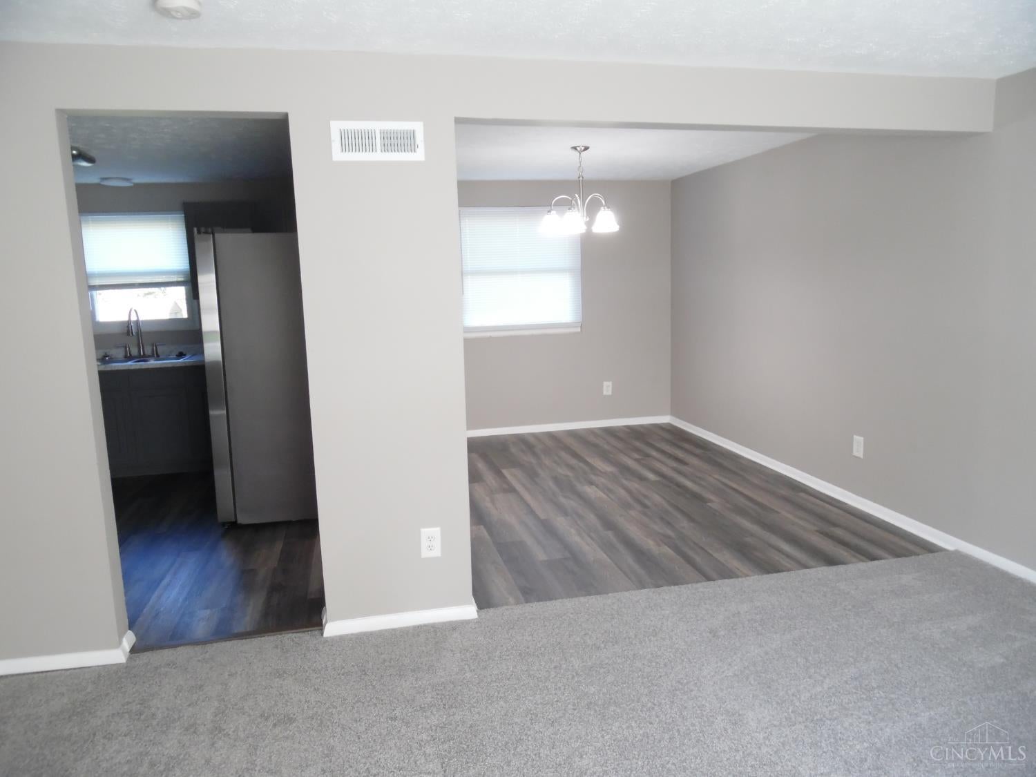 6532 Coachlight Way