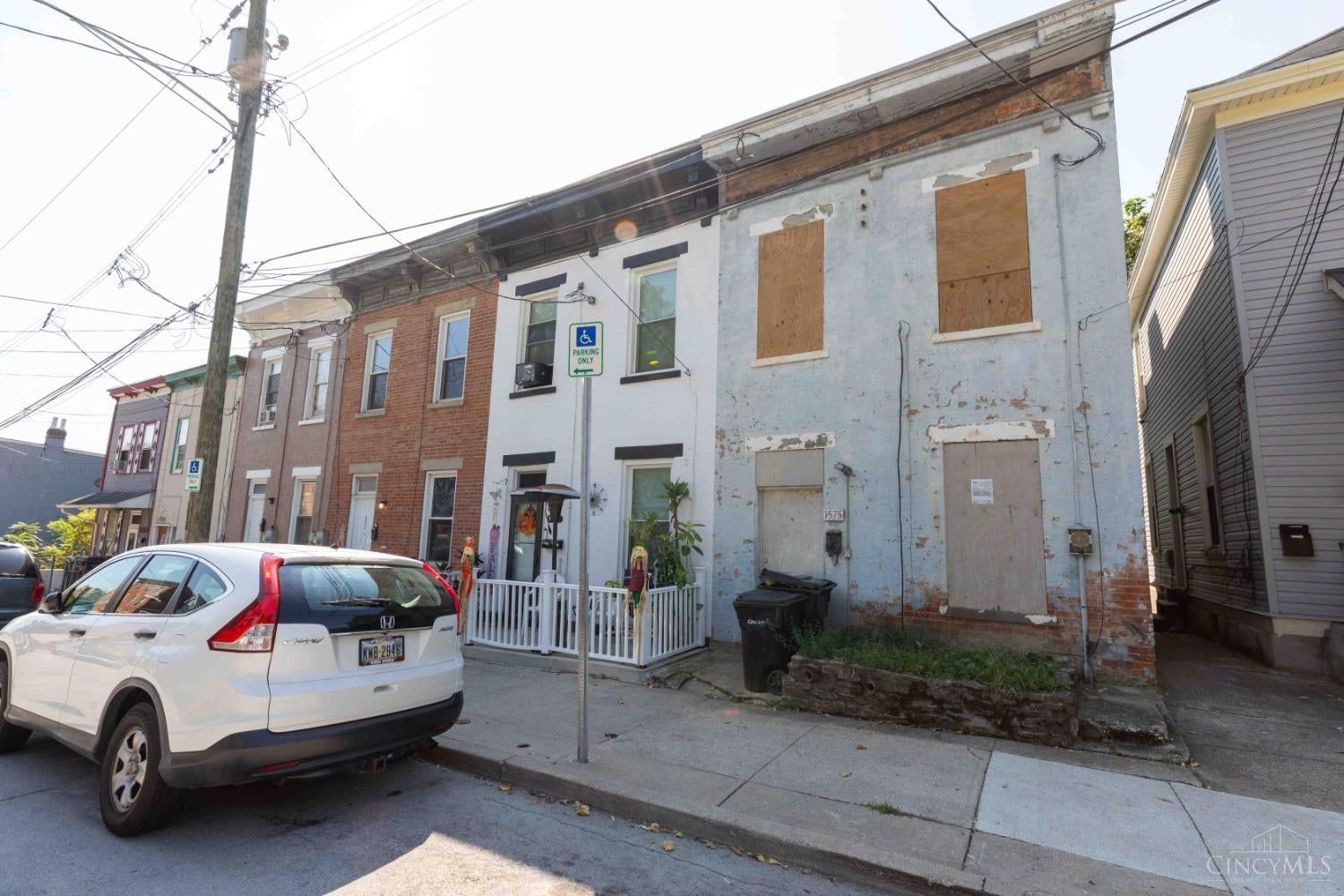 1575 Tremont Street