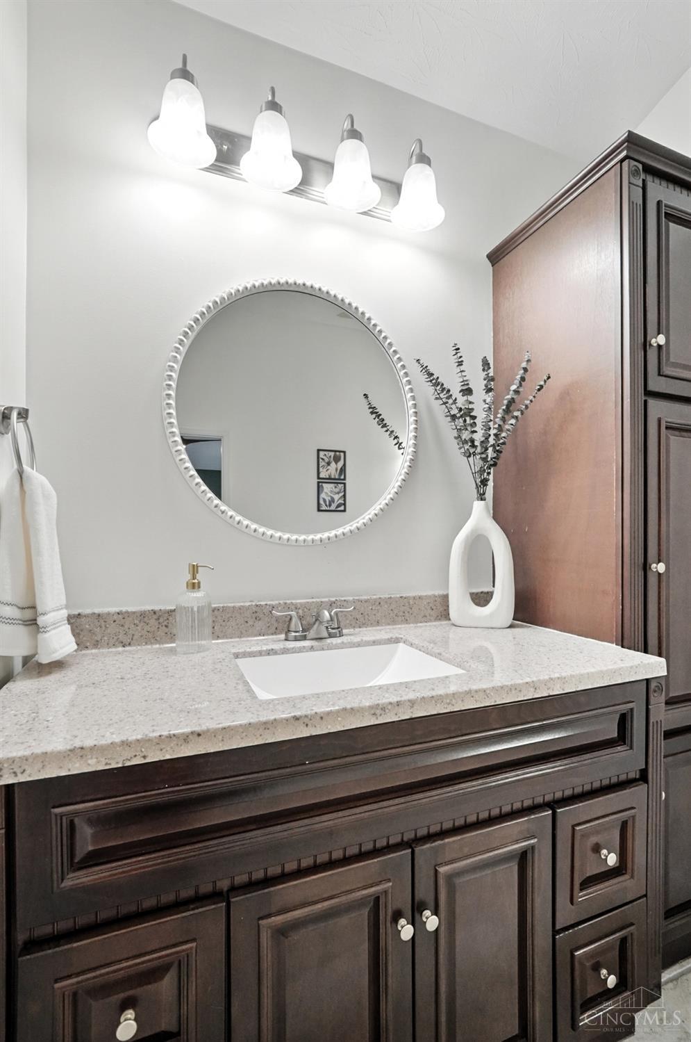 Deerfield Twp., Ohio 45040, United States, 4 Bedrooms Bedrooms, ,4 BathroomsBathrooms,Residential,Active,195818