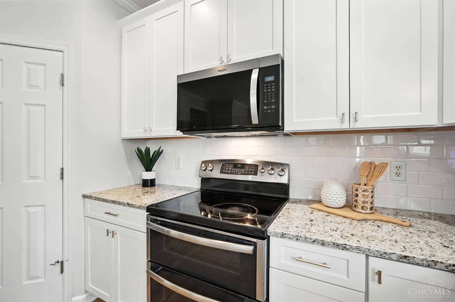 Deerfield Twp., Ohio 45040, United States, 4 Bedrooms Bedrooms, ,4 BathroomsBathrooms,Residential,Active,195818