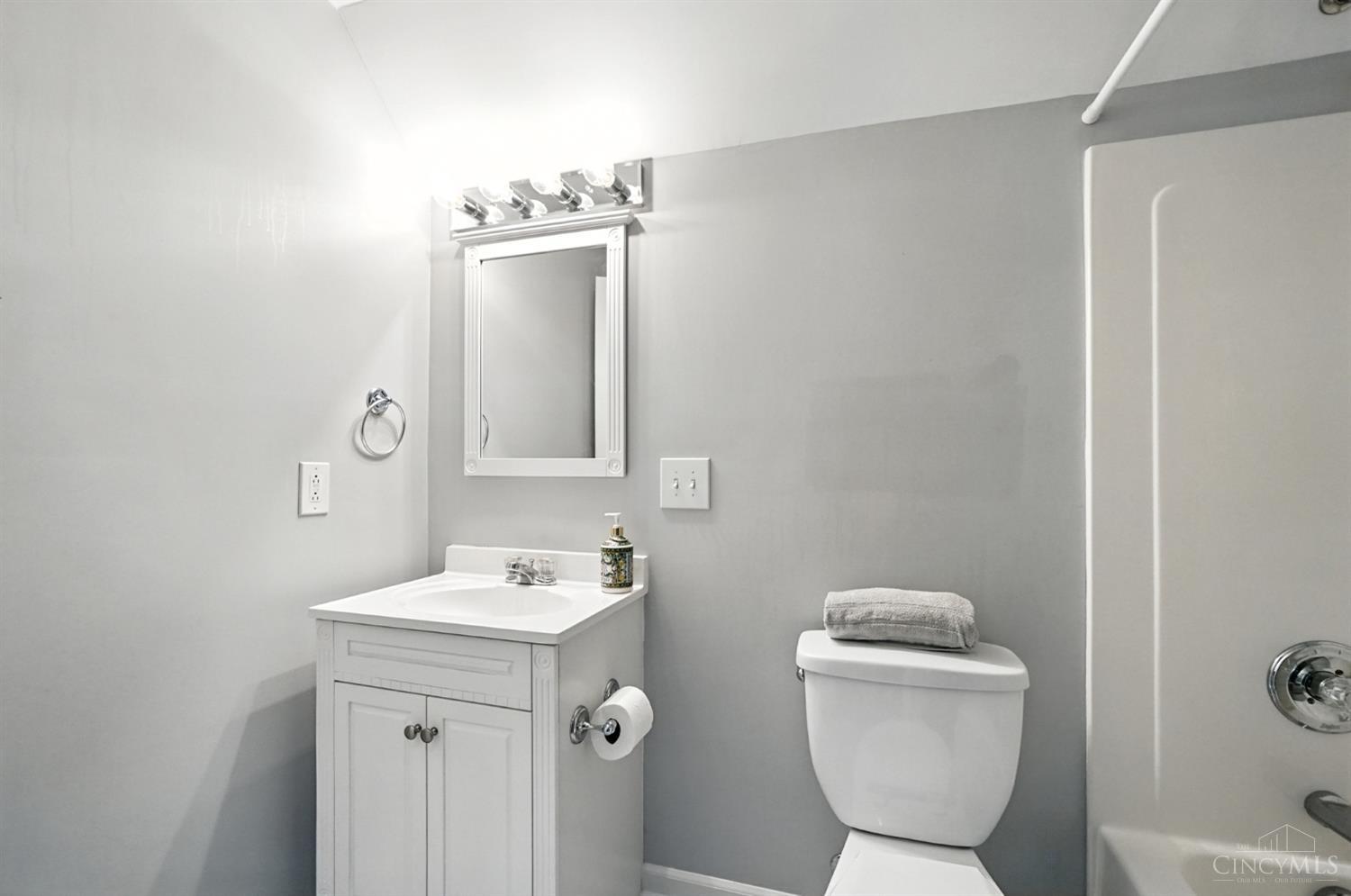 Deerfield Twp., Ohio 45040, United States, 4 Bedrooms Bedrooms, ,4 BathroomsBathrooms,Residential,Active,195818