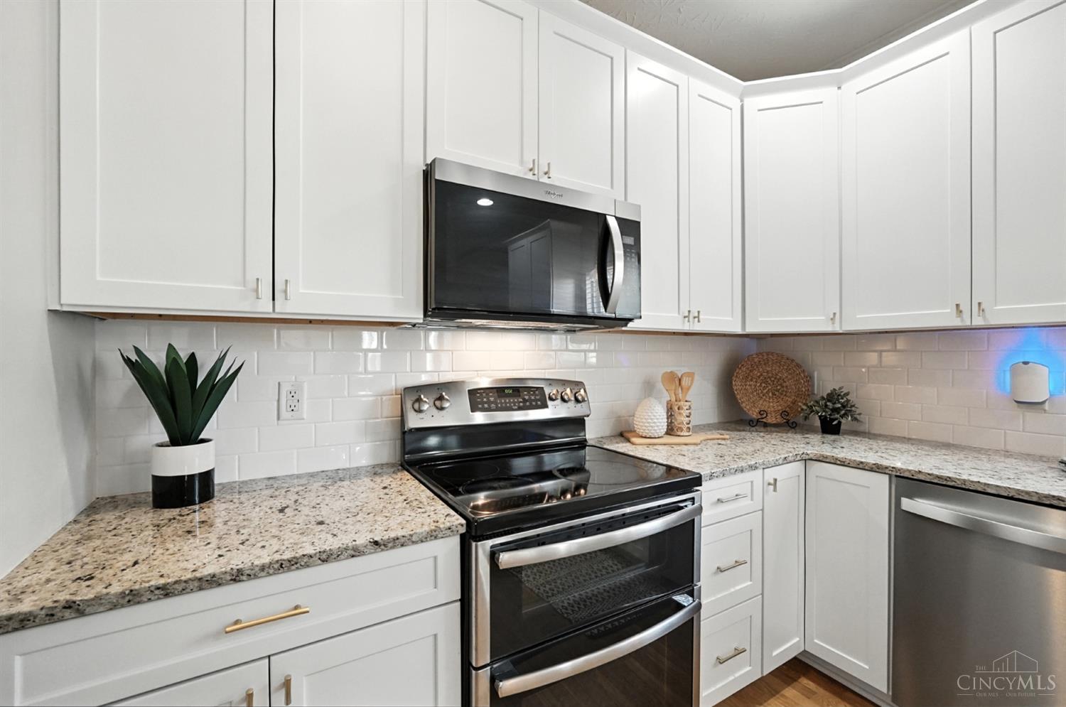 Deerfield Twp., Ohio 45040, United States, 4 Bedrooms Bedrooms, ,4 BathroomsBathrooms,Residential,Active,195818