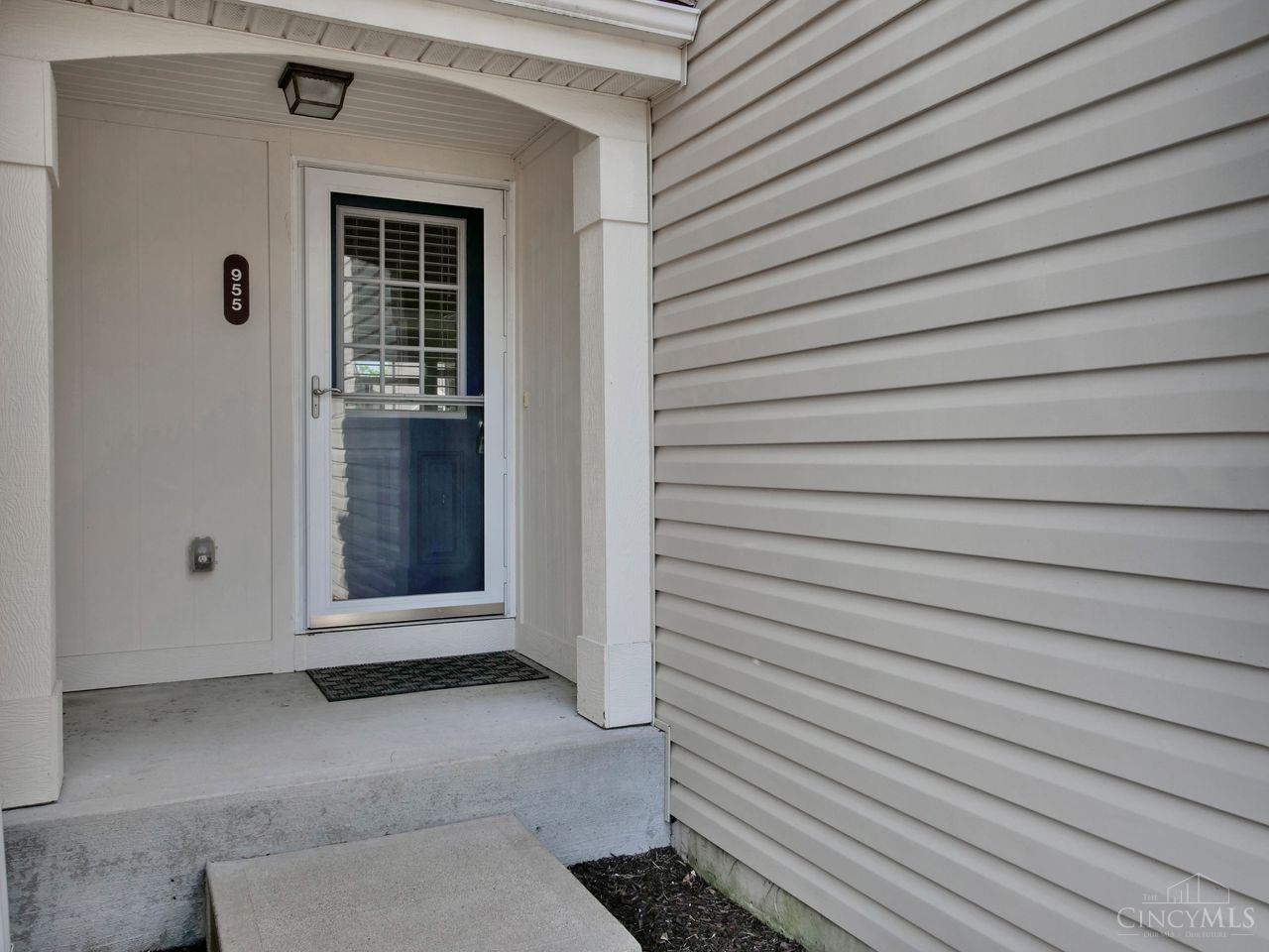 955 Crossing Pointe 8E