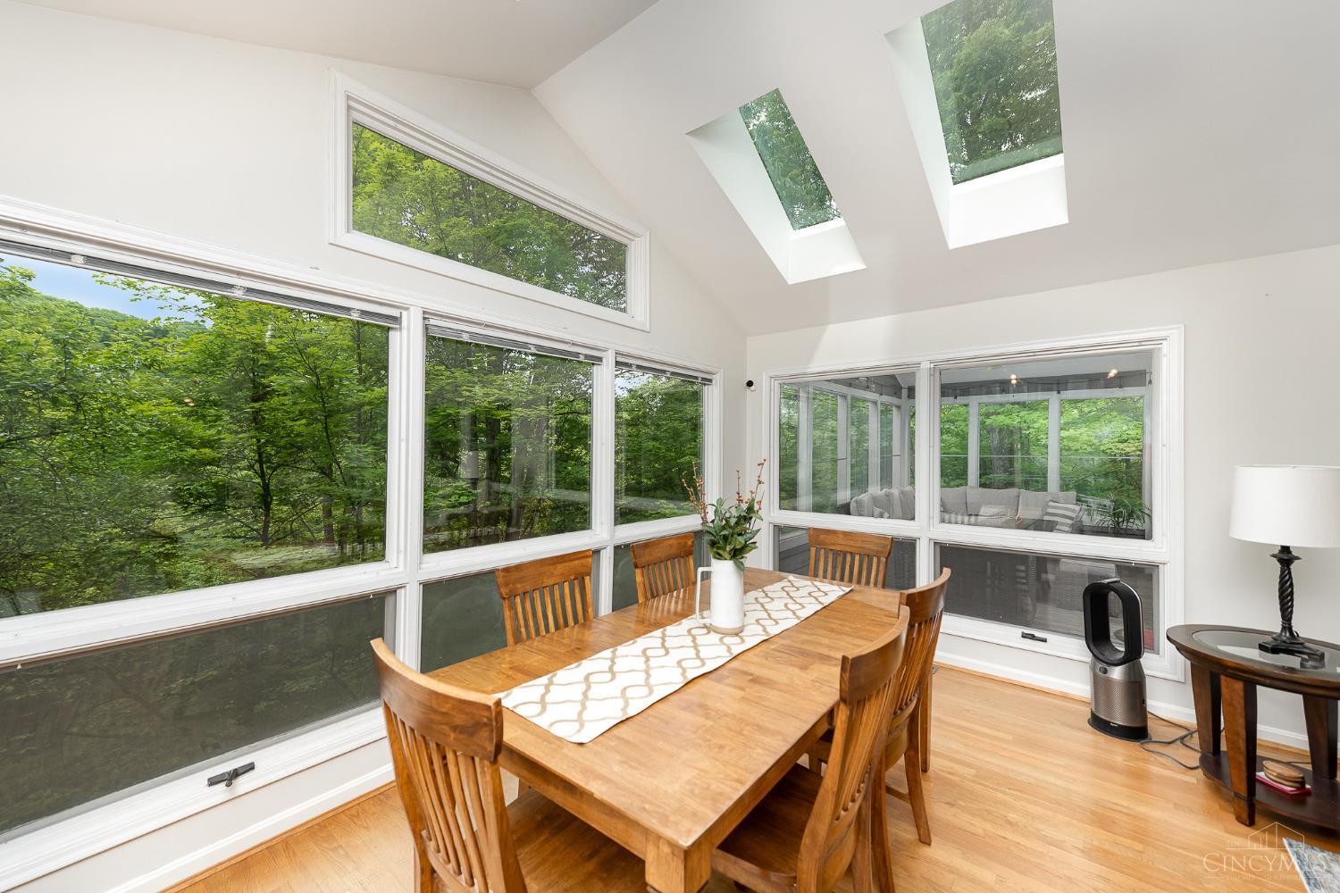 3845 Chimney Hill Drive, Blue Ash, Ohio image 12