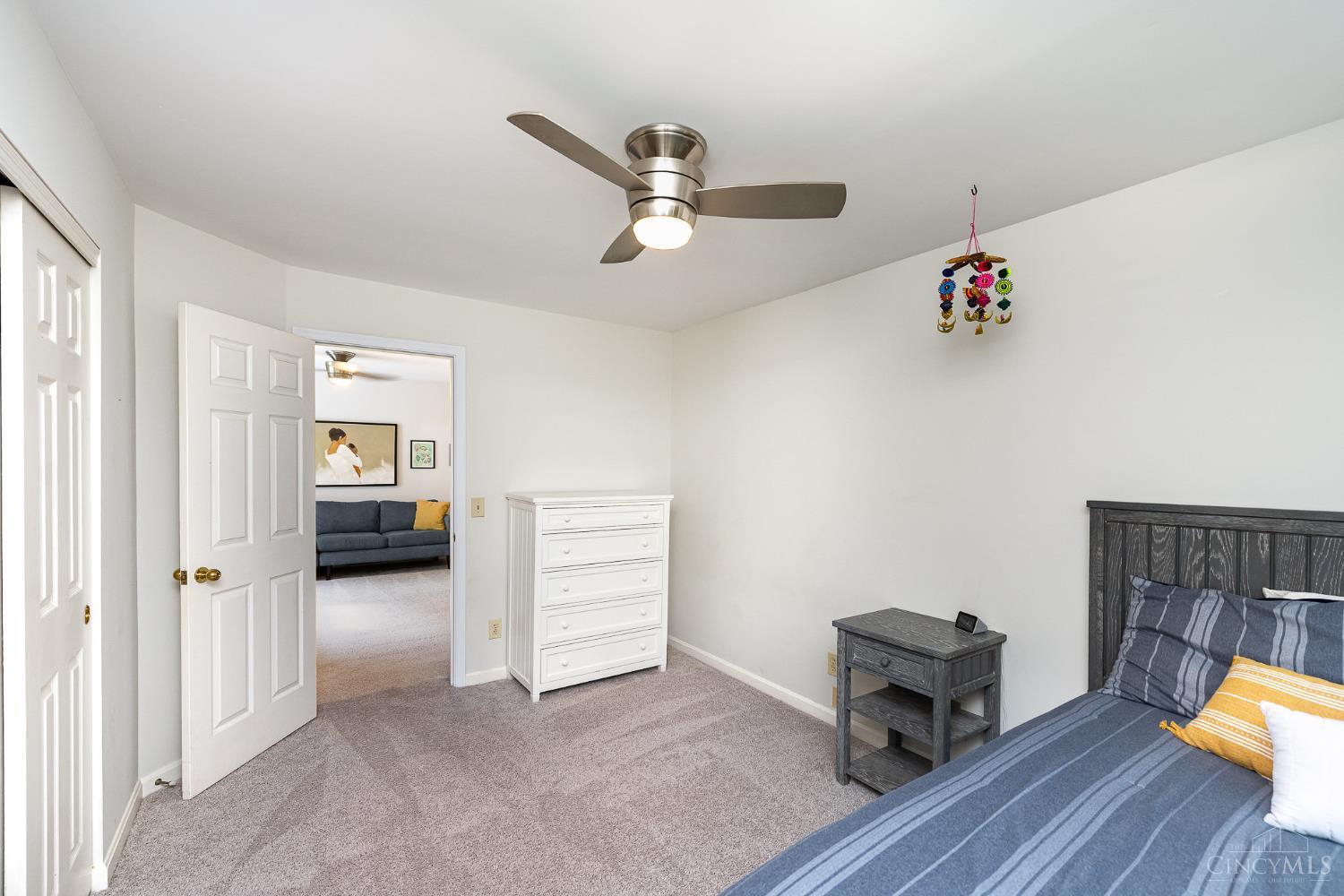 3845 Chimney Hill Drive, Blue Ash, Ohio image 32