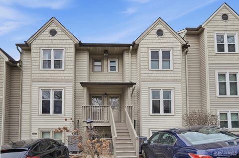 Photo of 933 Auburnview Drive, Cincinnati, OH 45206 (MLS # 1870402)