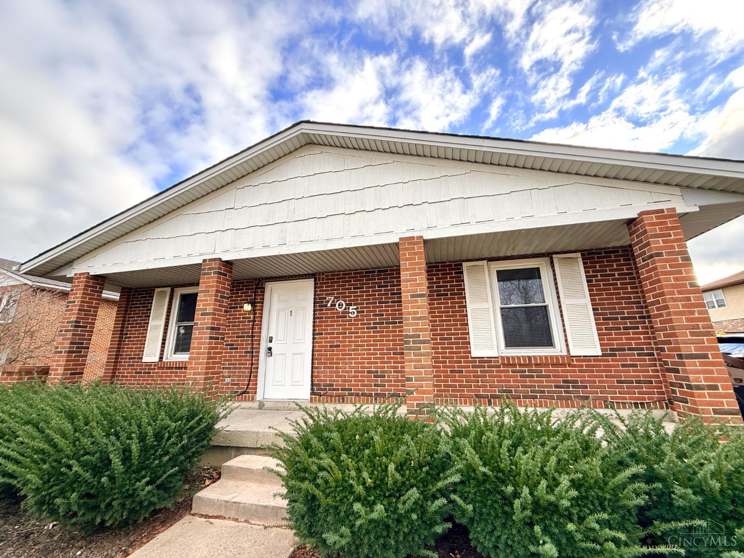 705 Gordon Smith Boulevard