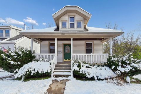 Photo of 3312 Mchenry Avenue, Cincinnati, OH 45211 (MLS # 1863545)