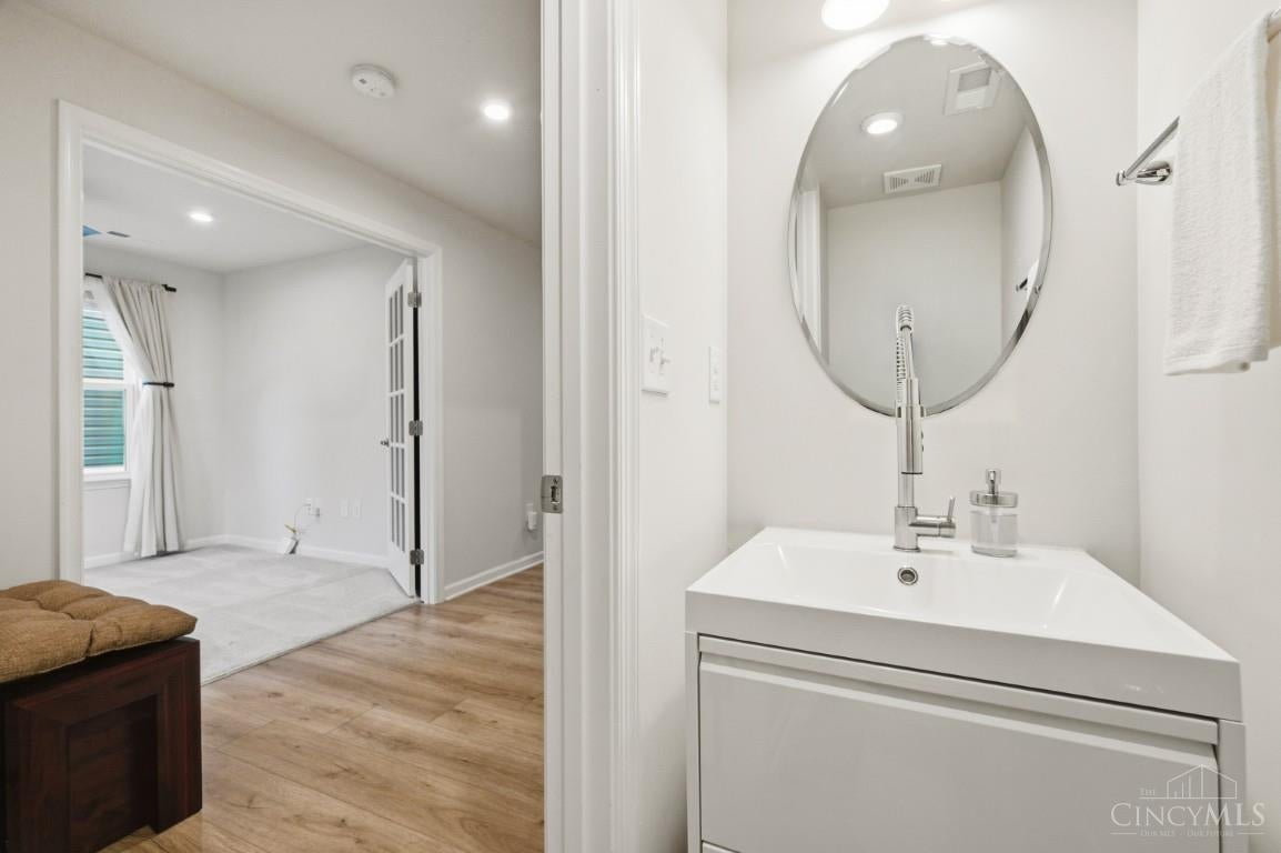 5 Wentworth Lane