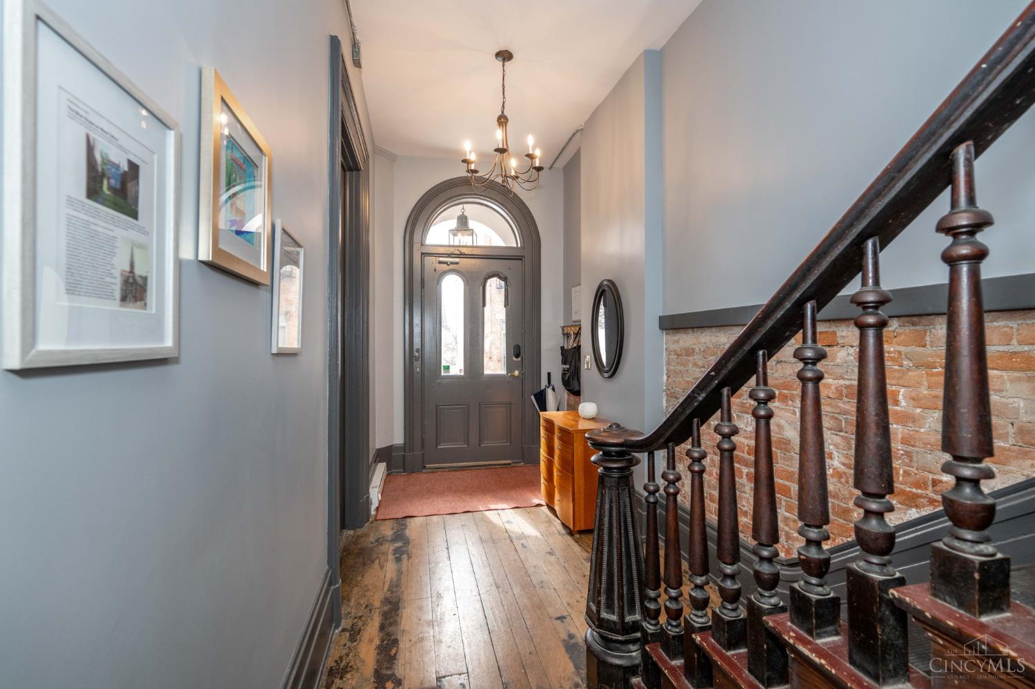 104 W Clifton Avenue