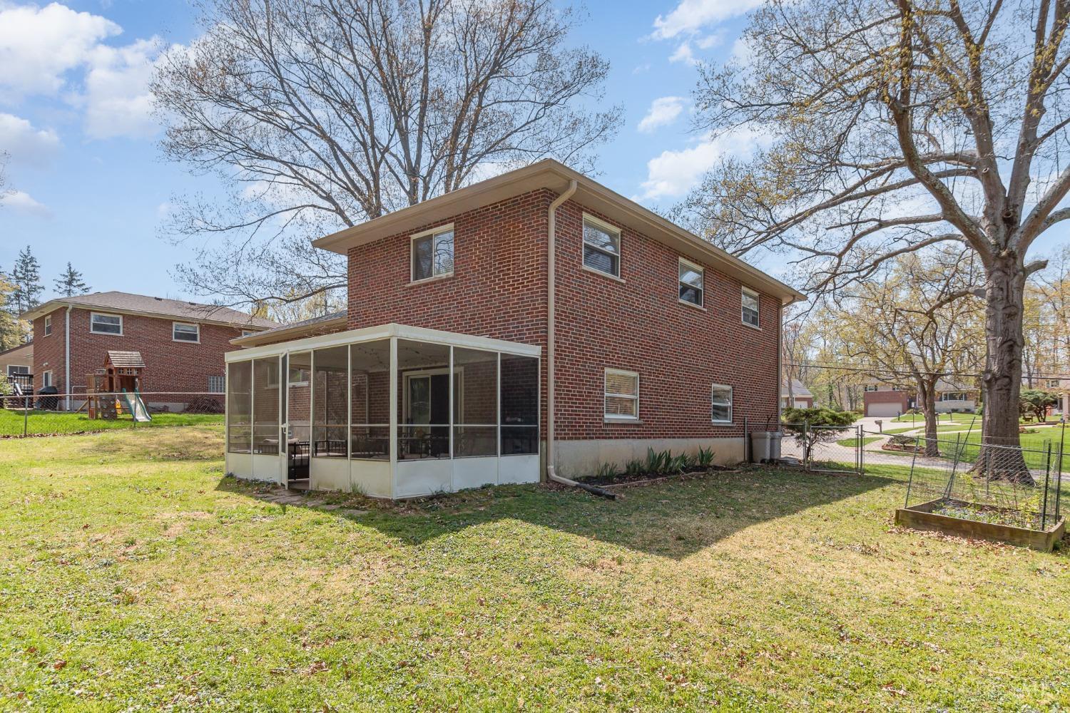 1538 Robinway Drive, Anderson Twp, Ohio image 19