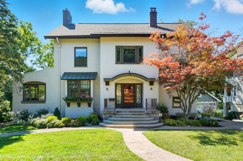 Photo of 4047 Beechwood Avenue, Cincinnati, OH 45229 (MLS # 1854646)