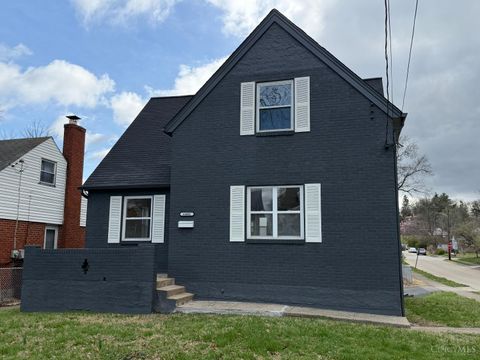 Photo of 6402 Mayflower Avenue, Golf Manor, OH 45237 (MLS # 1871623)