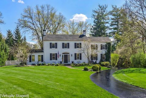 Photo of 7151 Euclid Avenue, Madeira, OH 45243 (MLS # 1871579)