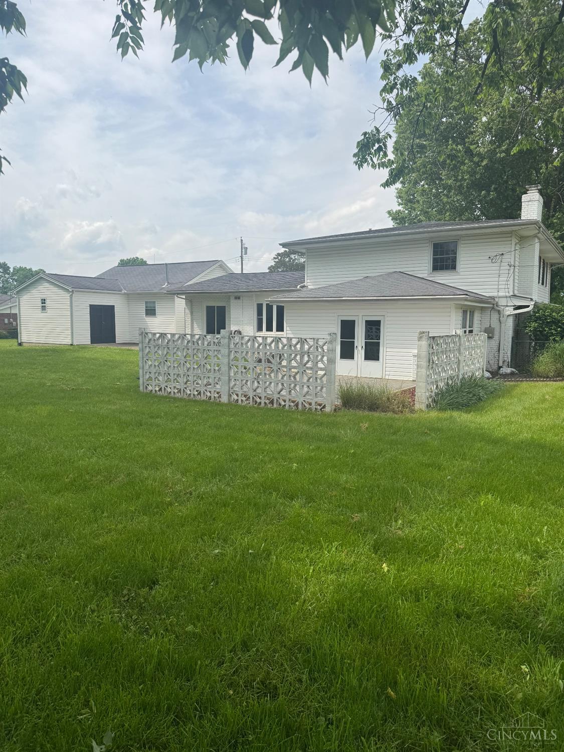 2970 Pleasant Ridge Drive, Fairfield Twp, Ohio image 4