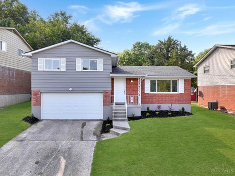 Photo of 7901 Glenorchard Drive, Cincinnati, OH 45237 (MLS # 1855737)