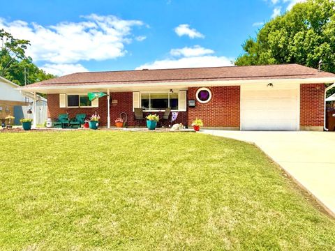 Homes For Sale - 308 Lawndale Avenue<br/> Lebanon, OH 45036
