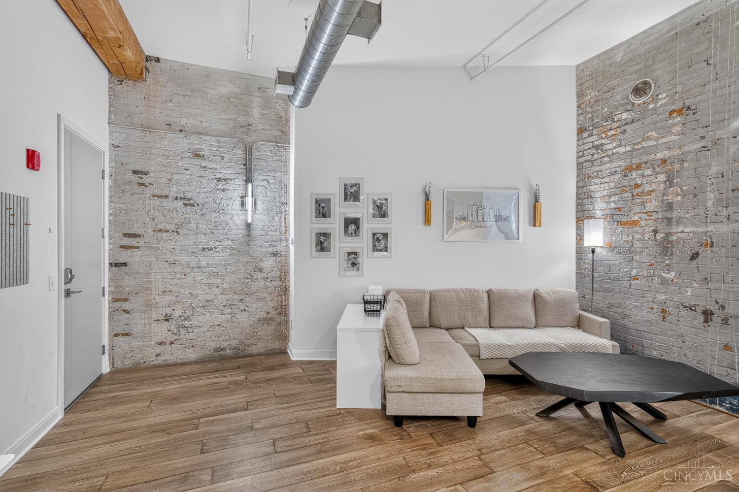 813 Broadway Street 302