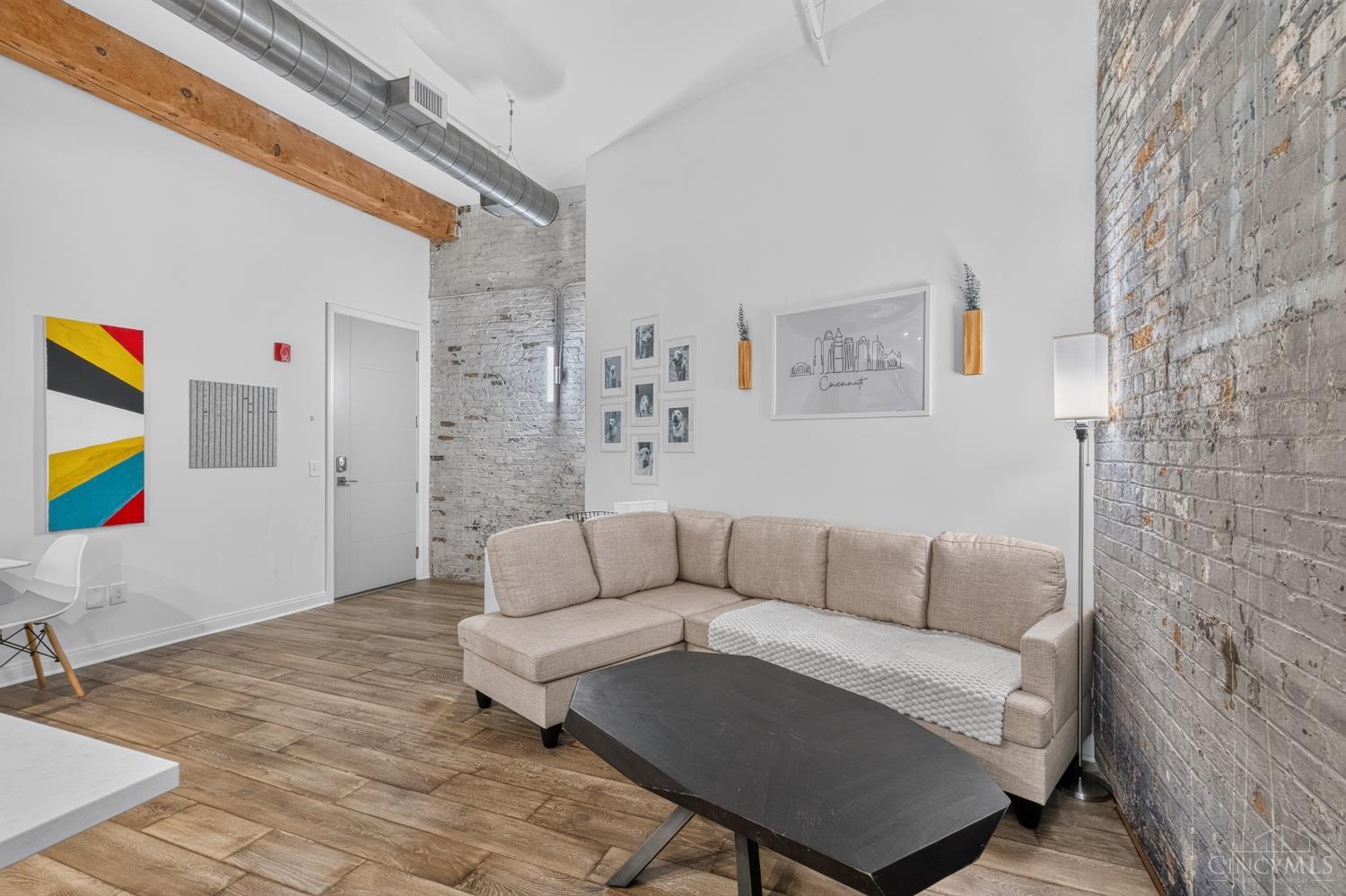 813 Broadway Street 302