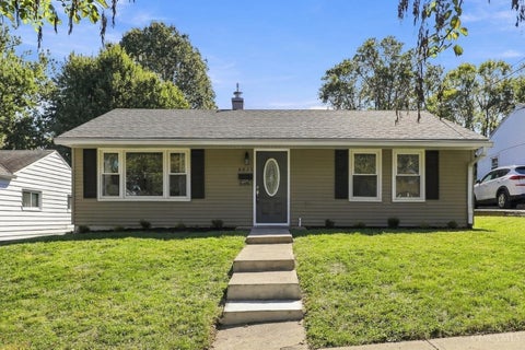 Photo of 6611 Hialea Court, Cincinnati, OH 45230 (MLS # 1896731)