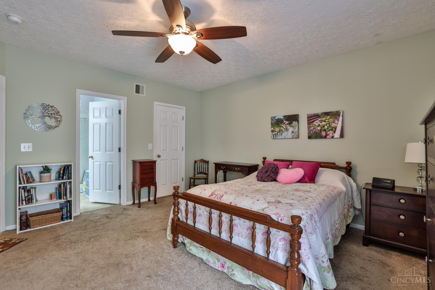 301 Fencerail Way #B, Milford, Ohio image 17