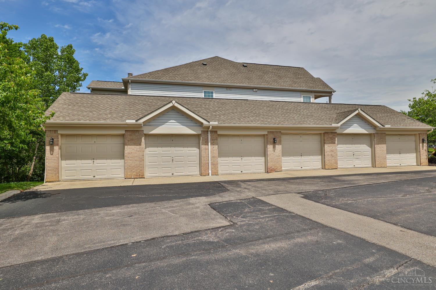 301 Fencerail Way #B, Milford, Ohio image 31