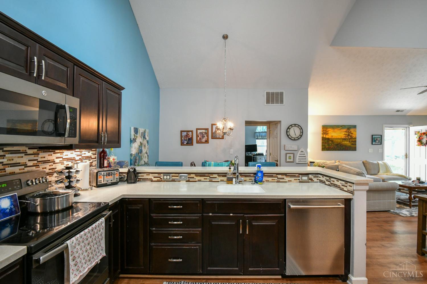 Washington Twp, Ohio 45458, United States, 2 Bedrooms Bedrooms, ,2 BathroomsBathrooms,Residential,Active,160942