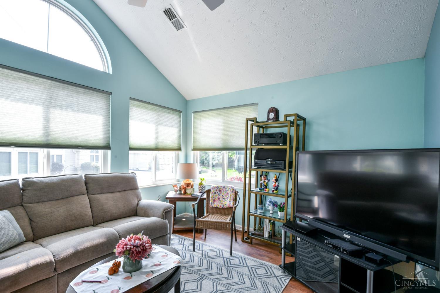 Washington Twp, Ohio 45458, United States, 2 Bedrooms Bedrooms, ,2 BathroomsBathrooms,Residential,Active,160942