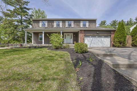 Photo of 10023 Windzag Lane, Cincinnati, OH 45242 (MLS # 1875944)
