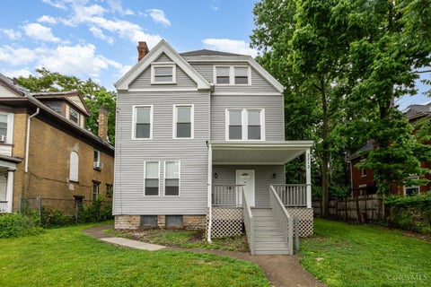 Homes For Sale - 2213 Highland Avenue<br/> Hamilton County, Cincinnati, OH 45219