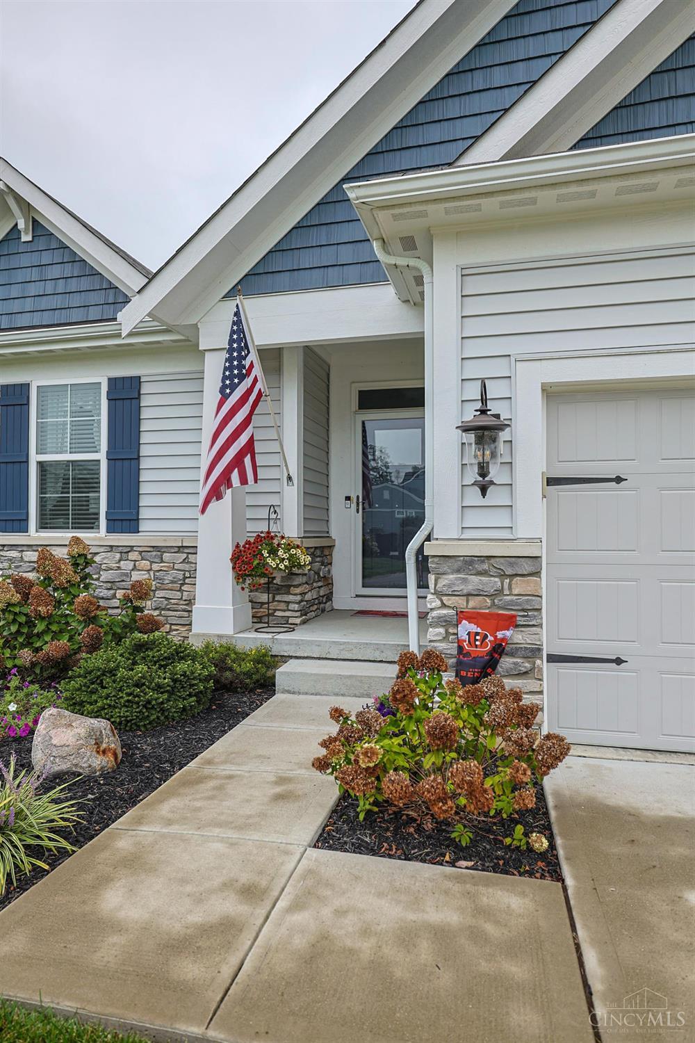 820 Leeward Court