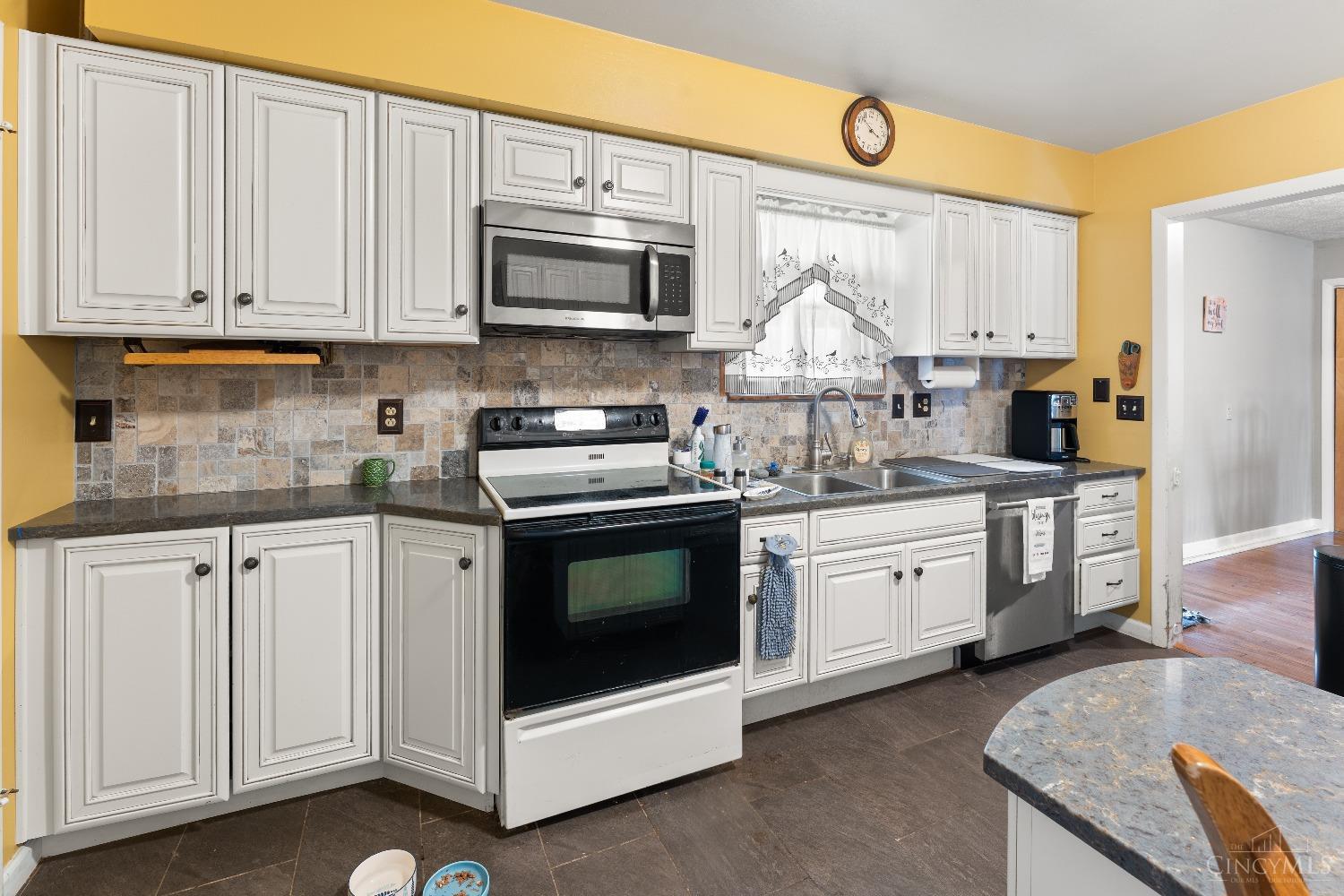 237 Linda Court, Trenton, Ohio image 6