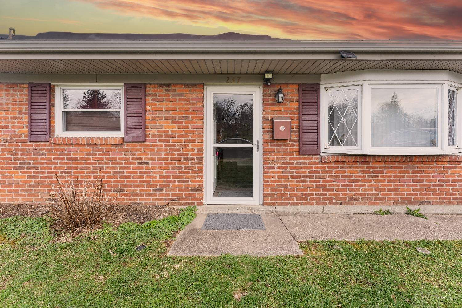 237 Linda Court, Trenton, Ohio image 2