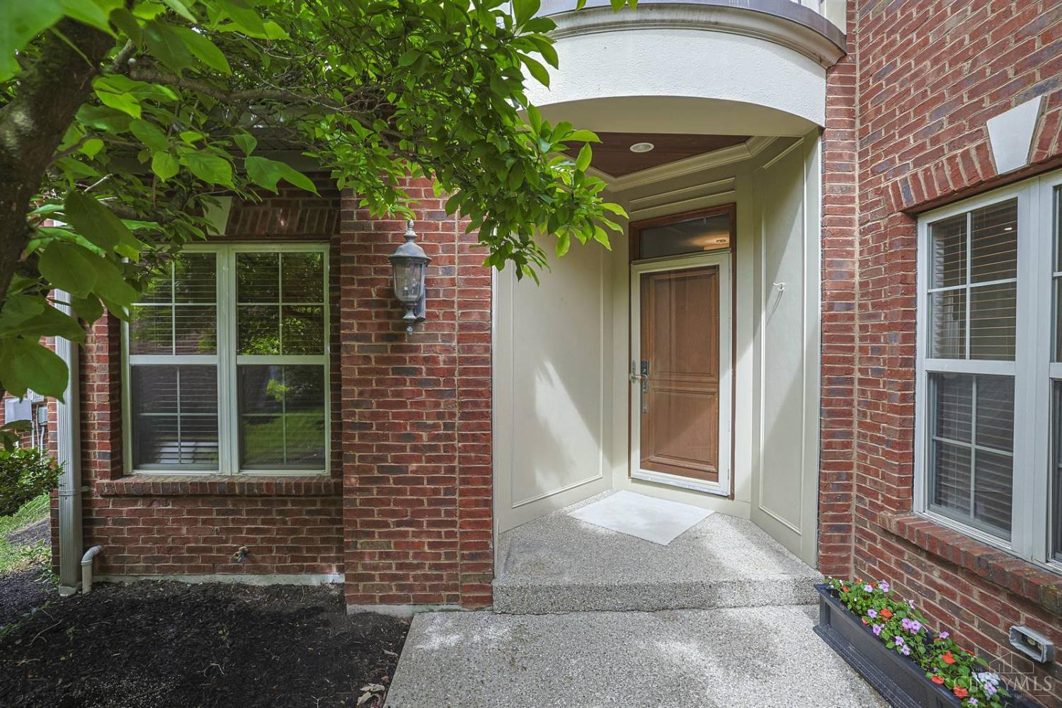 8731 Kenwood Road