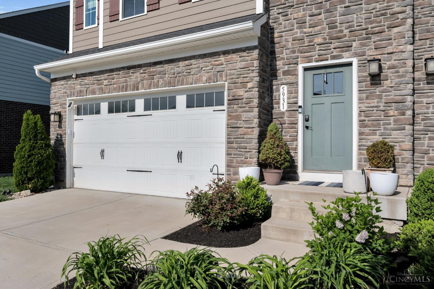 5931 Stones Throw Way