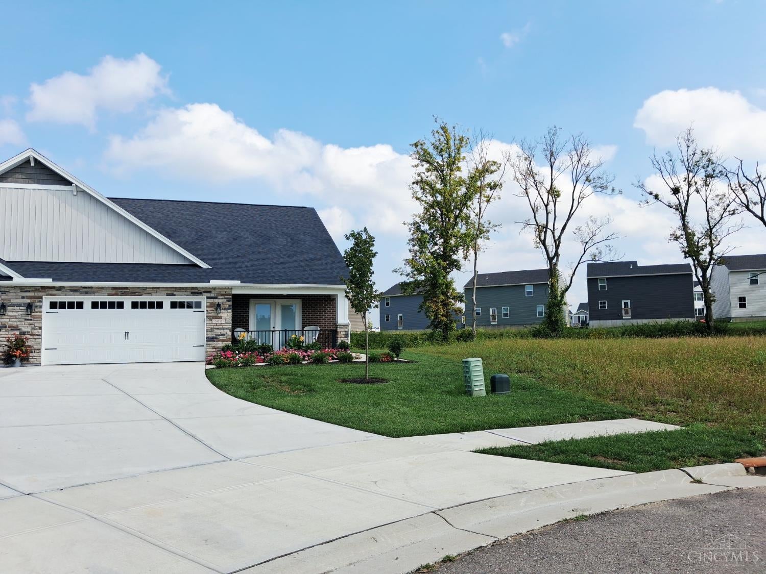5011 Waterford Lane