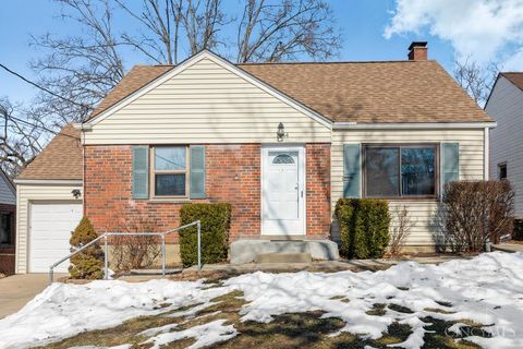 Photo of 1144 Hempstead Drive, Cincinnati, OH 45231 (MLS # 1868788)