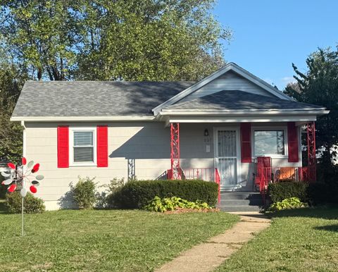 Photo of 807 Maple Street, Middletown, OH 45044 (MLS # 1857991)