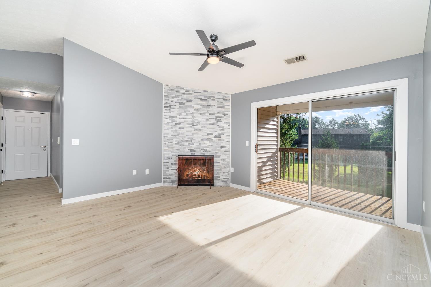 8480 Island Pines Place 8