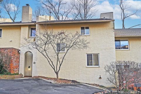 Photo of 2111 Sutton Avenue, Cincinnati, OH 45230 (MLS # 1865974)